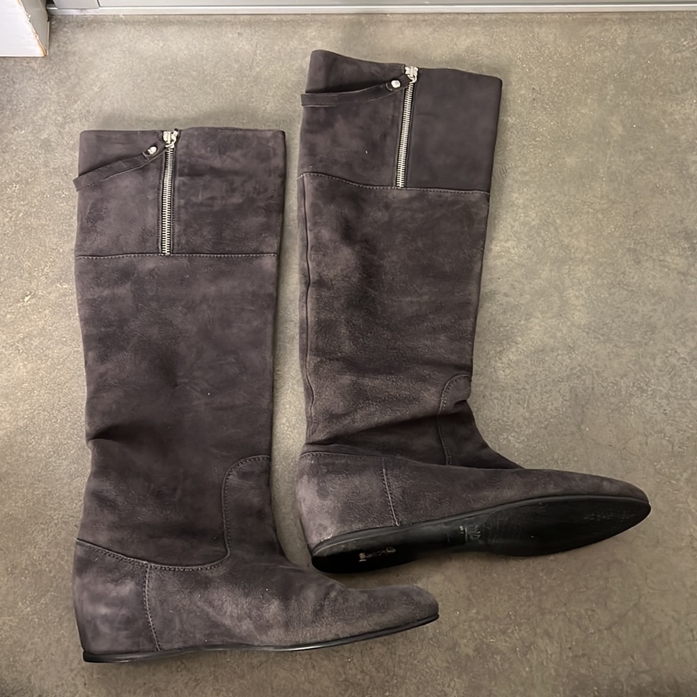Perfect Stuart Weizman Suede Boots - image 2